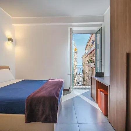 Arco Dei Pinto Ii 4*